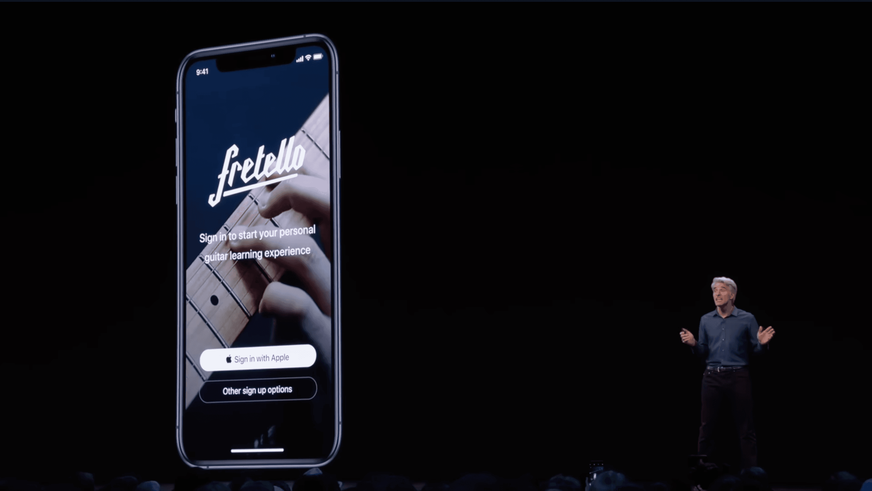 Craig Federighi presents Fretello’s Sign in with Apple flow at the WWDC19 keynote.