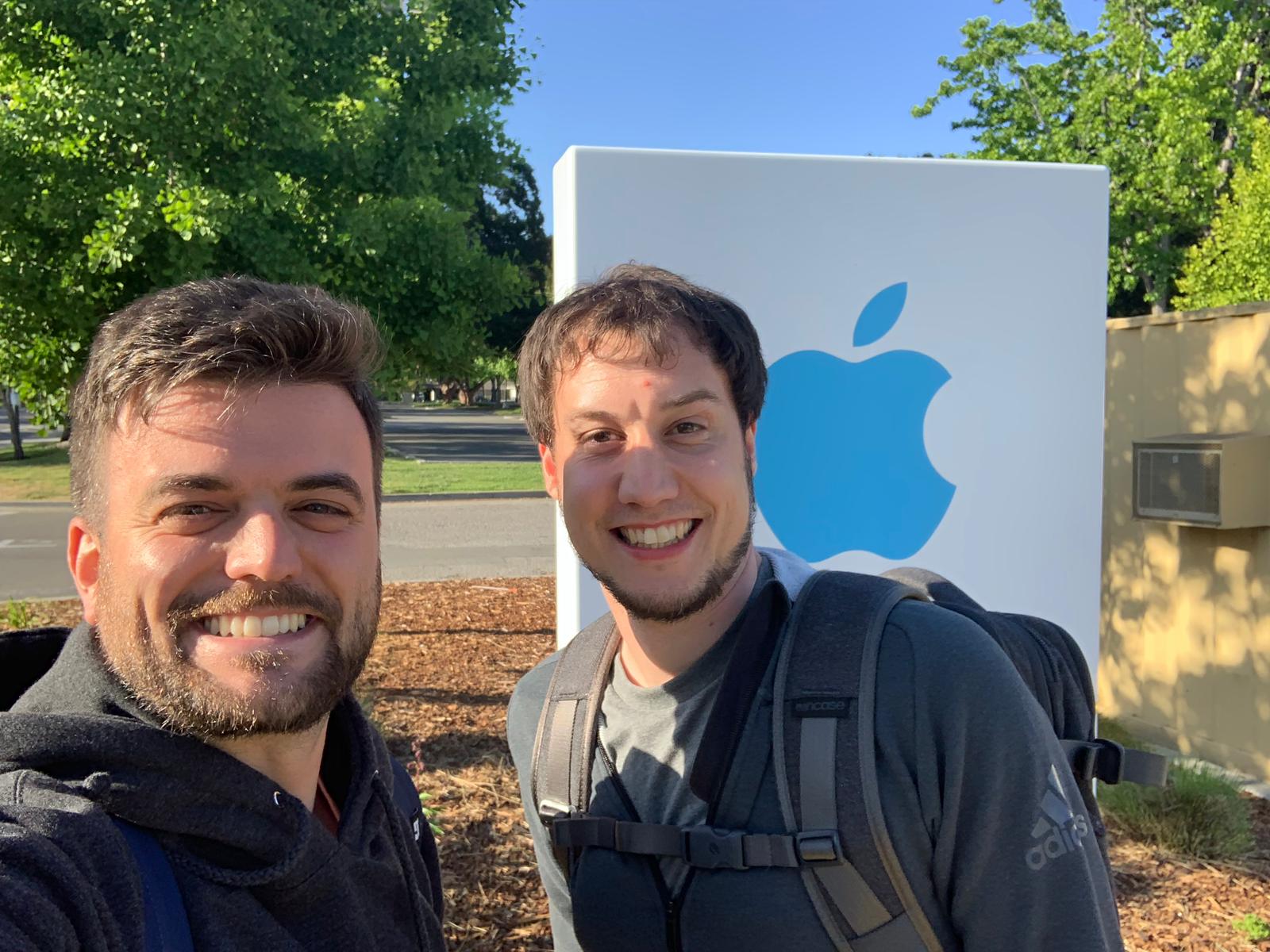 Álvaro Velasco and Wolfgang Damm, Fretello's CTO, taking a selfie outside Apple's offices in May 2019.